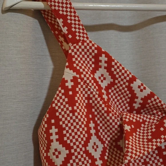 GLAMOROUS Patterned Crop Top Size Medium - Picture 3 of 8